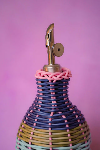 Maegen Oil Pourer - Pink/Navy