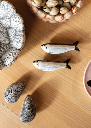 &Klevering Sardine Salt & Pepper Shakers - La Gent Thoughtful Gifts